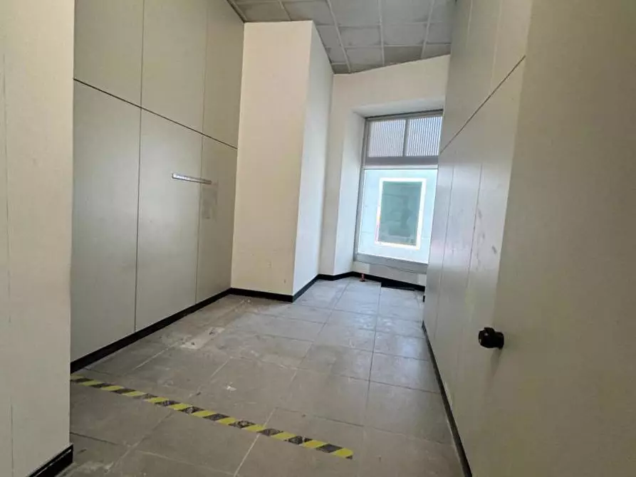 Immagine 9 di Negozio in vendita  in Via Roma, 27 a Iglesias