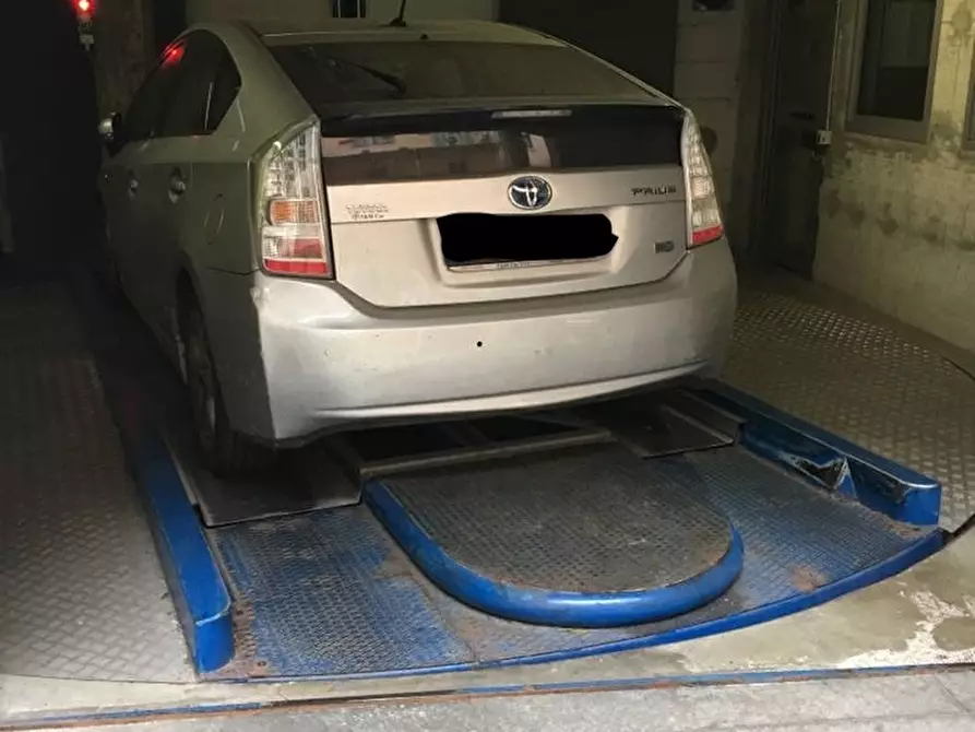 Immagine 12 di Box auto in vendita  in Corso di porta Romana, 55 a Milano