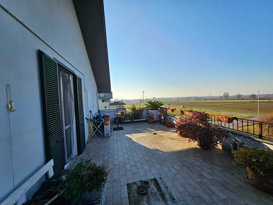 Immagine 10 di Appartamento in vendita  in Via UNGARETTI, 2 a Inverno E Monteleone