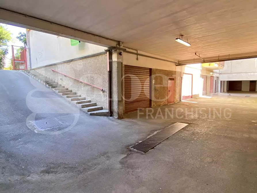 Immagine 4 di Box auto in vendita  in Via Baden Powell a Trani
