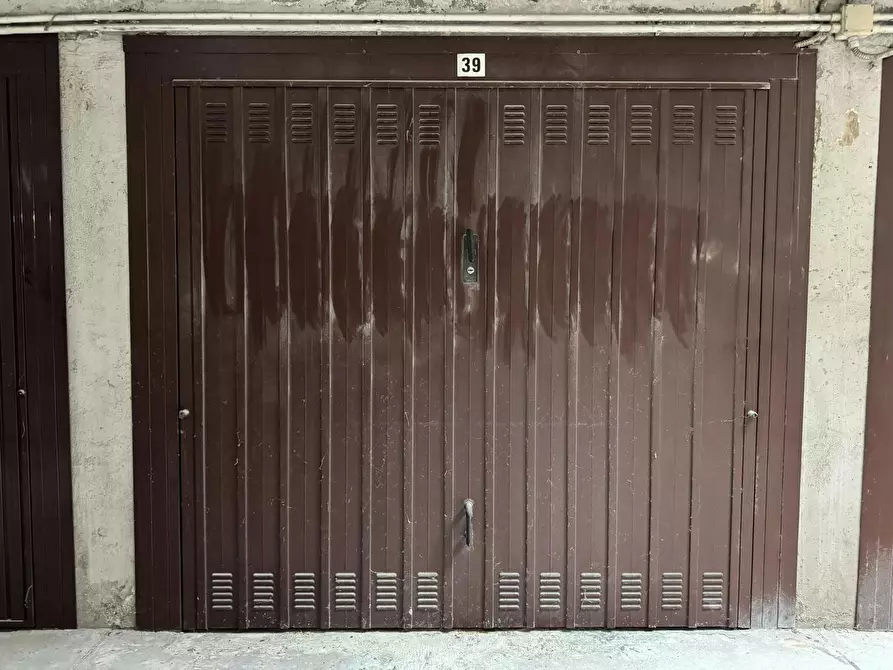 Immagine 4 di Box auto in affitto  in Via Savona, 61 a Milano