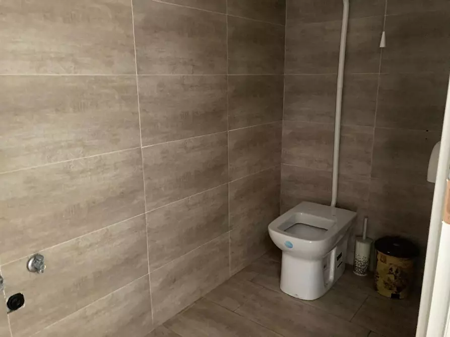 Immagine 43 di Bar / Ristorante in vendita  in Viale dellâerica a Cellole