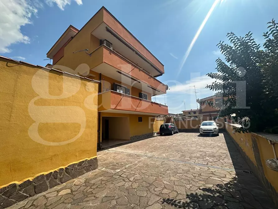 Immagine 1 di Attico in vendita  in Via della lontra, 15 a Ardea