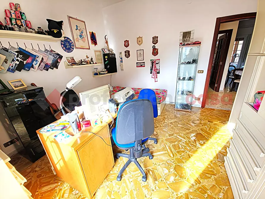 Immagine 6 di Appartamento in vendita  in Via GIUSSO a Bari