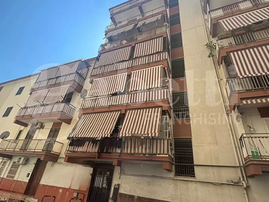Immagine 1 di Appartamento in vendita  in Corso Umberto I, 68 a Torre Annunziata