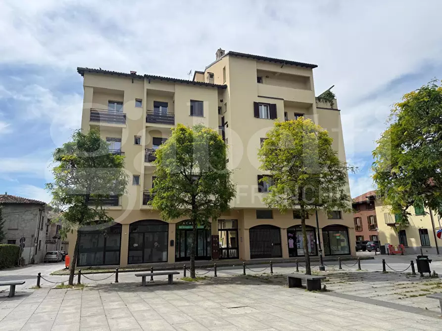 Immagine 2 di Appartamento in vendita  in Piazza Generale Domenico Perrucchetti, 36 a Cassano D'adda