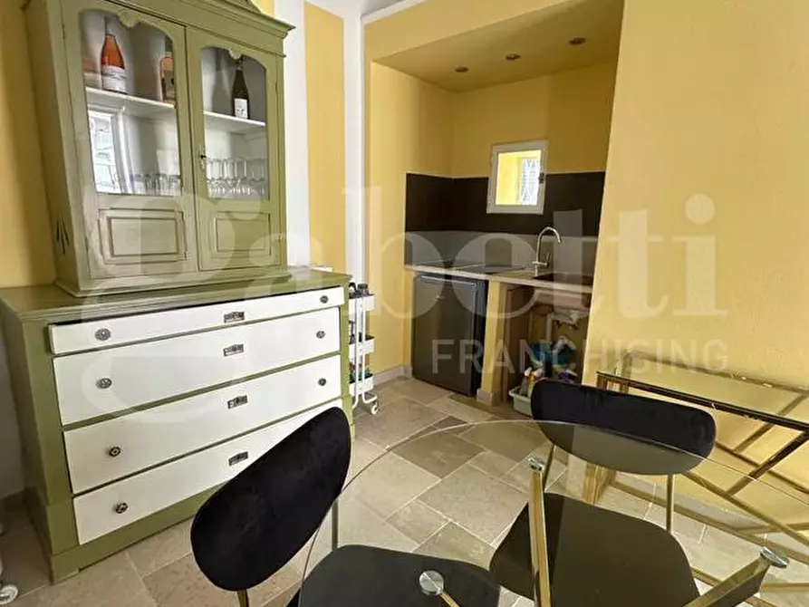 Immagine 35 di Casa indipendente in vendita  in Via Prof. Pietro Pignatelli, 9 a Ostuni