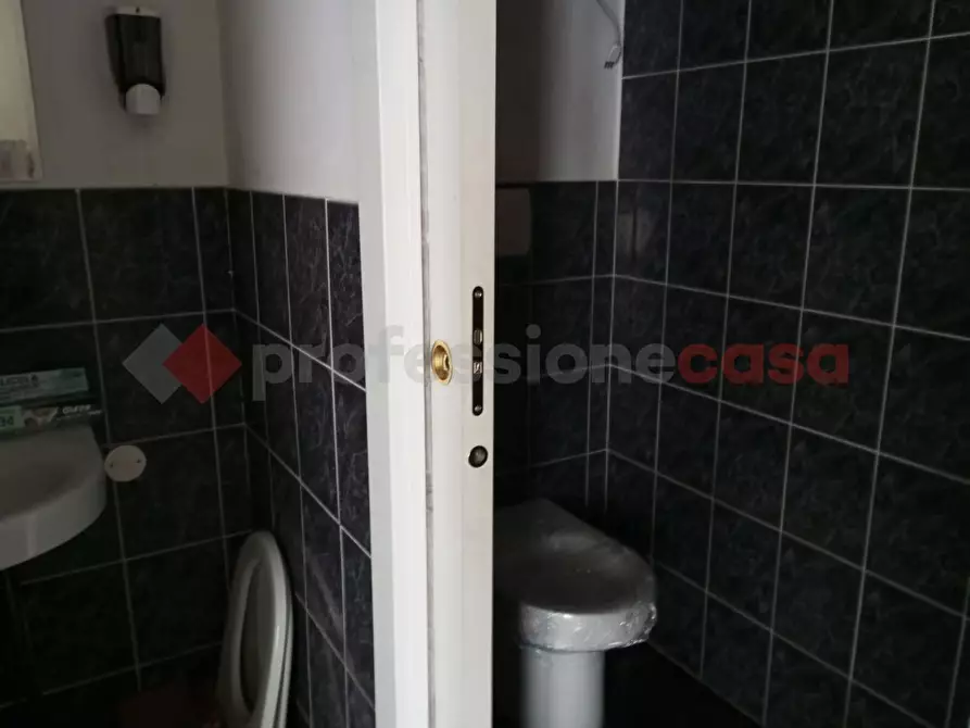 Immagine 11 di Negozio in affitto  in Via GABRIELE D'ANNUNZIO a Firenze