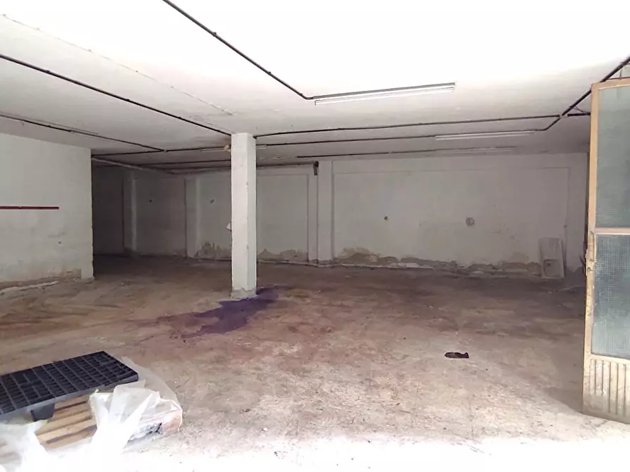 Immagine 7 di Magazzino in vendita  in Via PONCHIELLI a San Severo