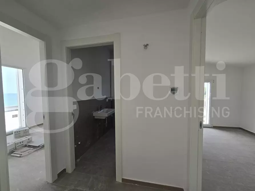 Immagine 4 di Appartamento in vendita  in Via Lungomare Sirena, 618 a Tortoreto