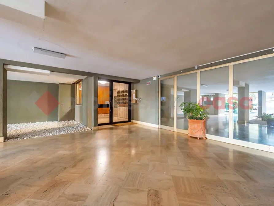 Immagine 31 di Appartamento in vendita  in Via Trasaghis, 11 a Roma