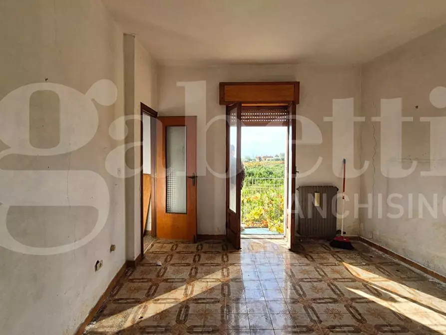 Immagine 44 di Palazzo in vendita  in Via L. Giordano, 38 a Boscotrecase