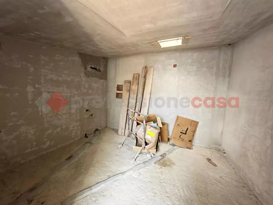 Immagine 21 di Casa indipendente in vendita  in Via bovio, snc a Mondragone