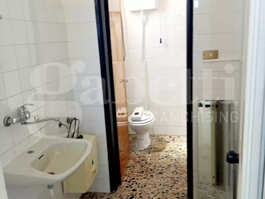 Immagine 8 di Ufficio in vendita  in Via Roma, 2 a Capoterra