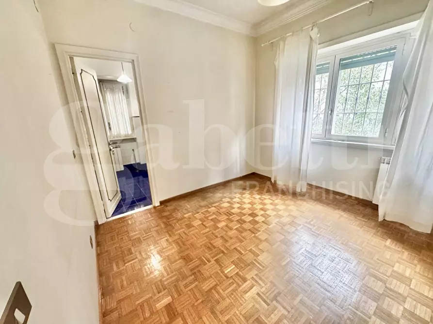 Immagine 12 di Appartamento in vendita  in Via Montemignaio a Roma
