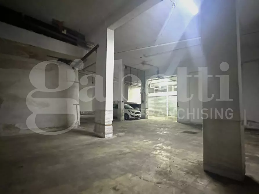 Immagine 3 di Box auto in vendita  in Viale Tartaglia a San Giorgio A Cremano