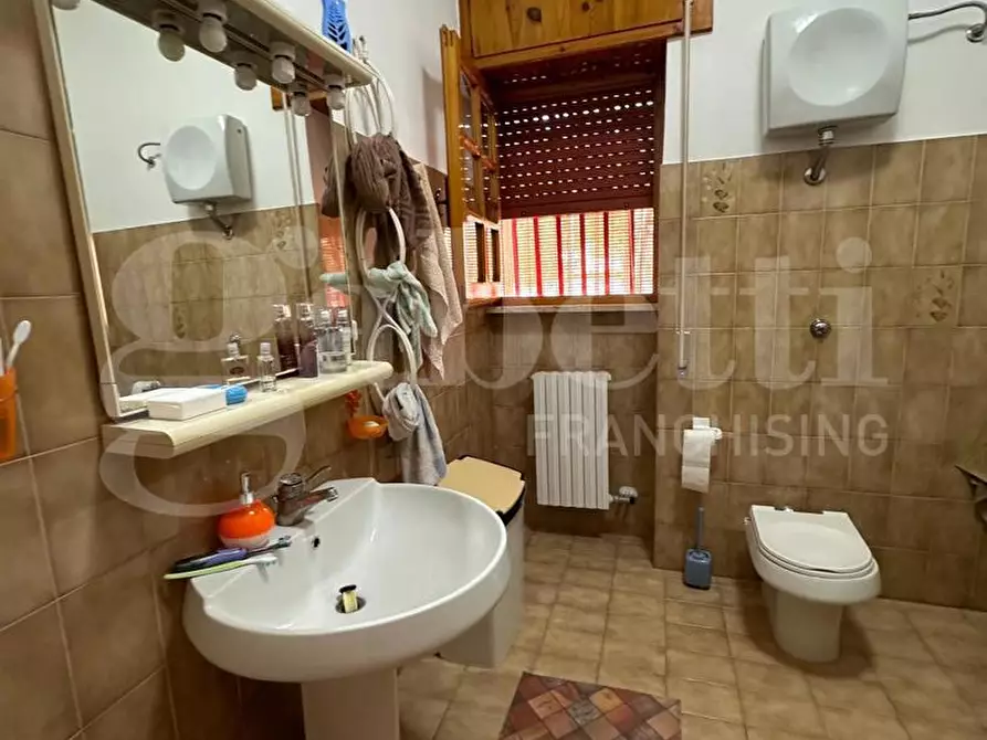 Immagine 28 di Villa in vendita  in Via Degli Emigranti- c.da Varratta a Ceglie Messapico