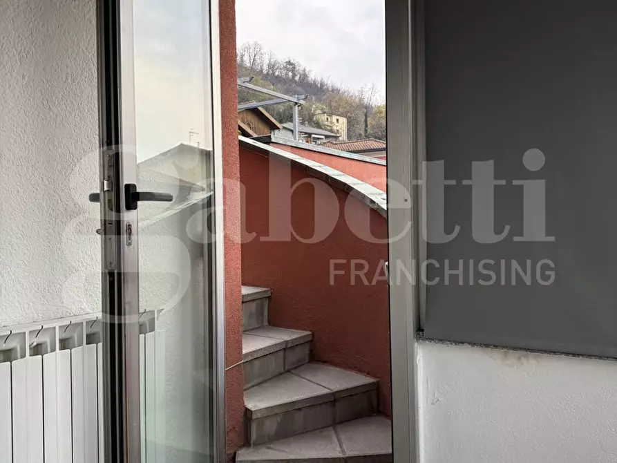 Immagine 17 di Palazzo in vendita  in Via Madruzza, snc a Como