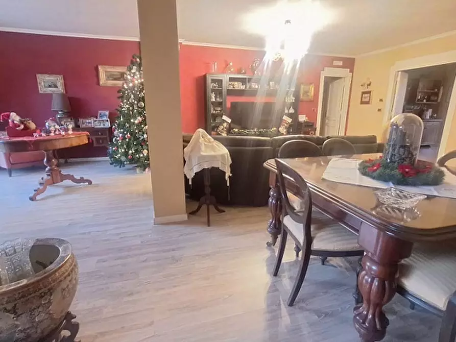 Immagine 12 di Appartamento in vendita  in Via Caprioli a Caserta