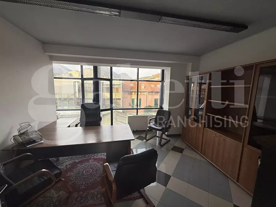 Immagine 9 di Ufficio in affitto  in Corso XXV aprile, snc a Erba