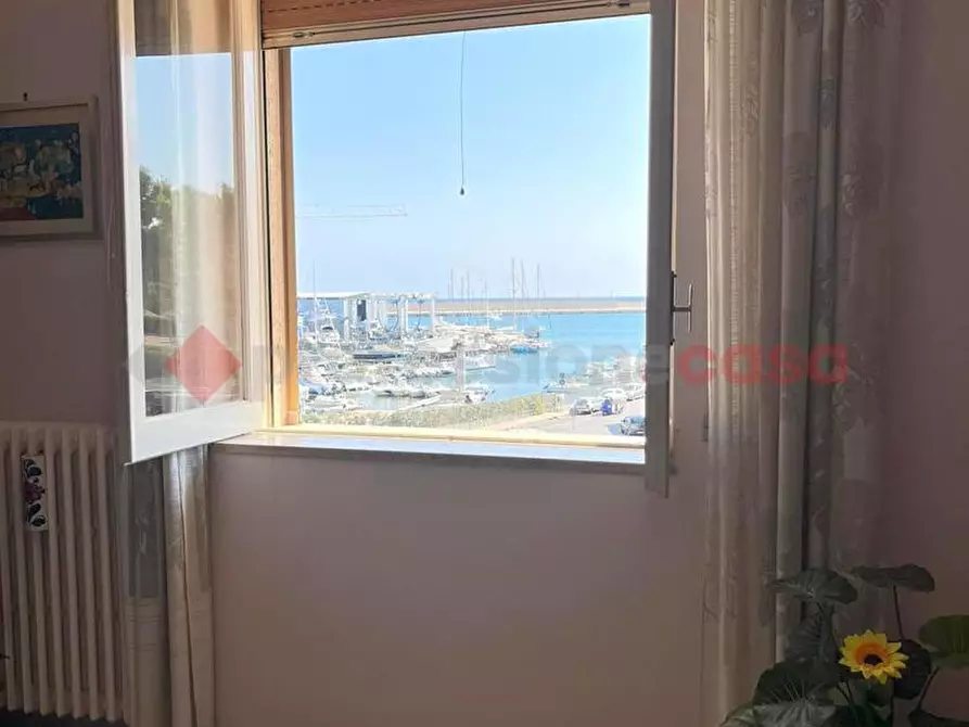 Immagine 1 di Appartamento in vendita  in Via Centralissima a Monopoli