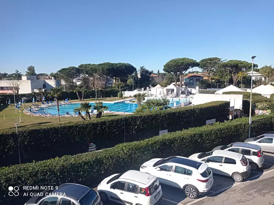 Immagine 5 di Negozio in vendita  in Via Eschilo, 72 a Roma