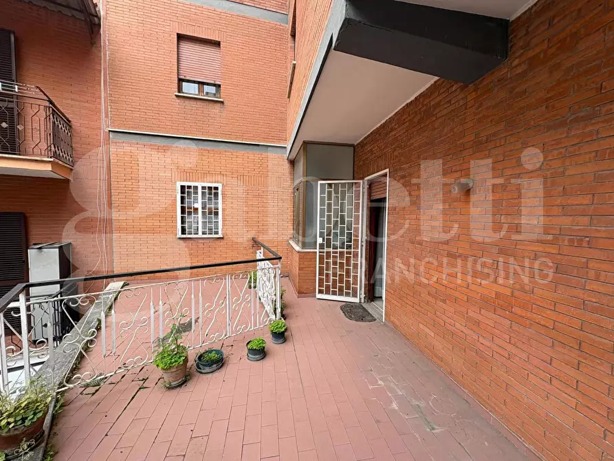 Immagine 41 di Appartamento in vendita  in Via Bibbona, 5 a Roma