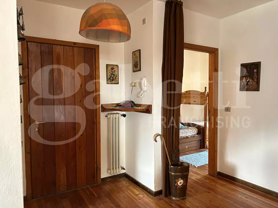 Immagine 28 di Appartamento in vendita  in Via Corno D'Aola, 5 a Ponte Di Legno