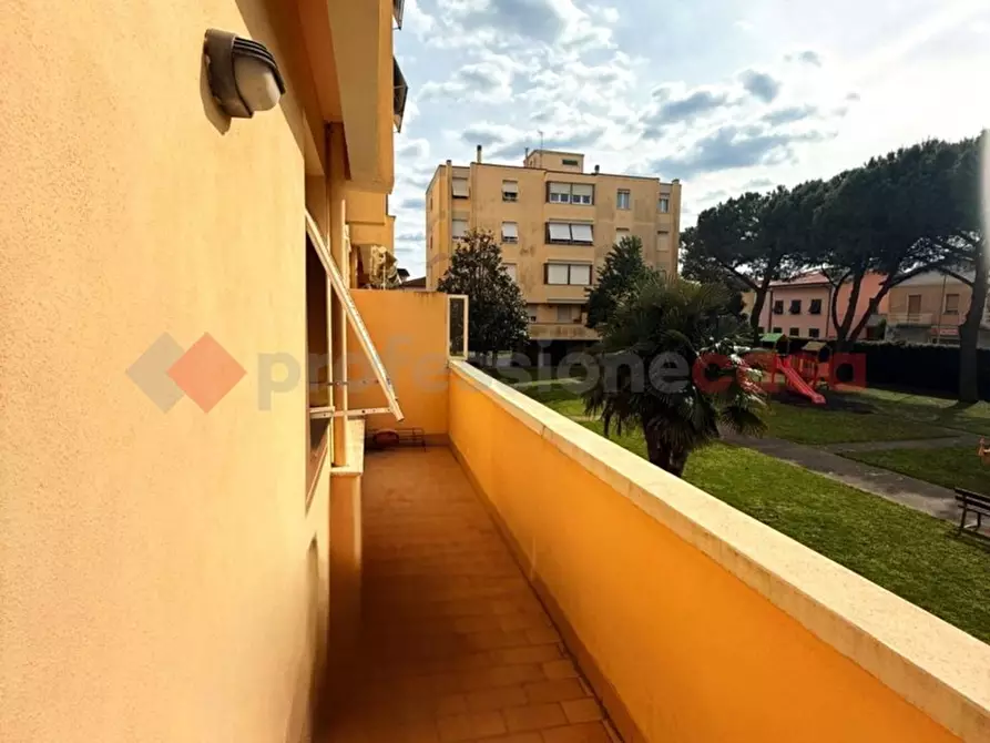 Immagine 7 di Appartamento in vendita  in Via delle cave a Livorno