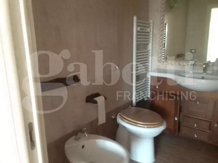 Immagine 11 di Appartamento in vendita  in Piazza G.B.TEDESCO, 7 a Taranto