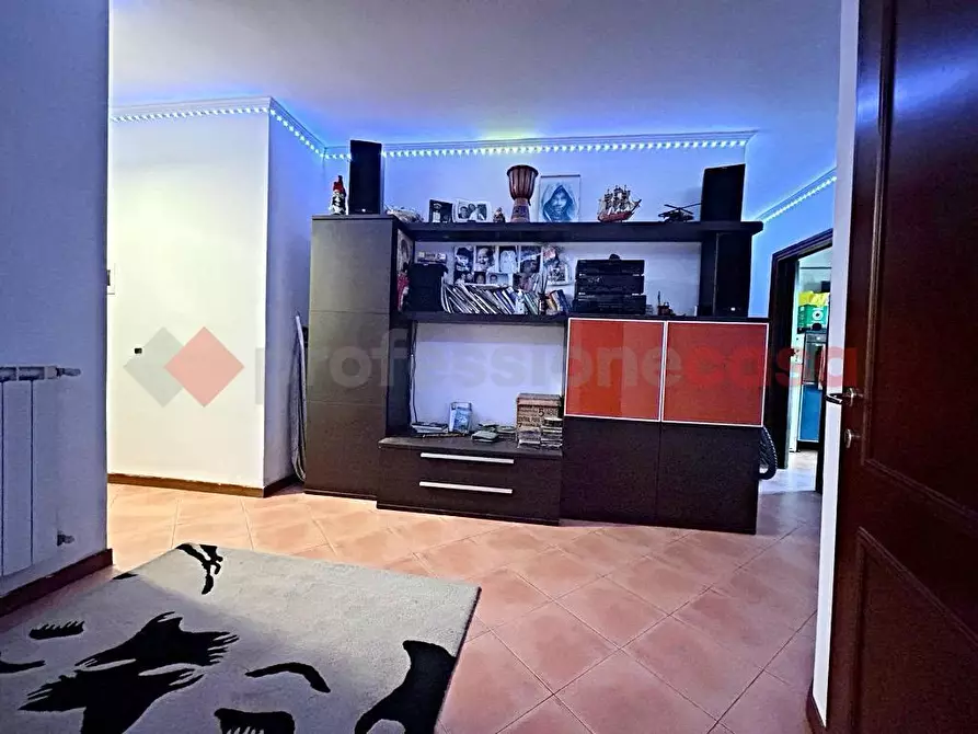 Immagine 9 di Appartamento in vendita  in Via Umberto Puppini a Roma