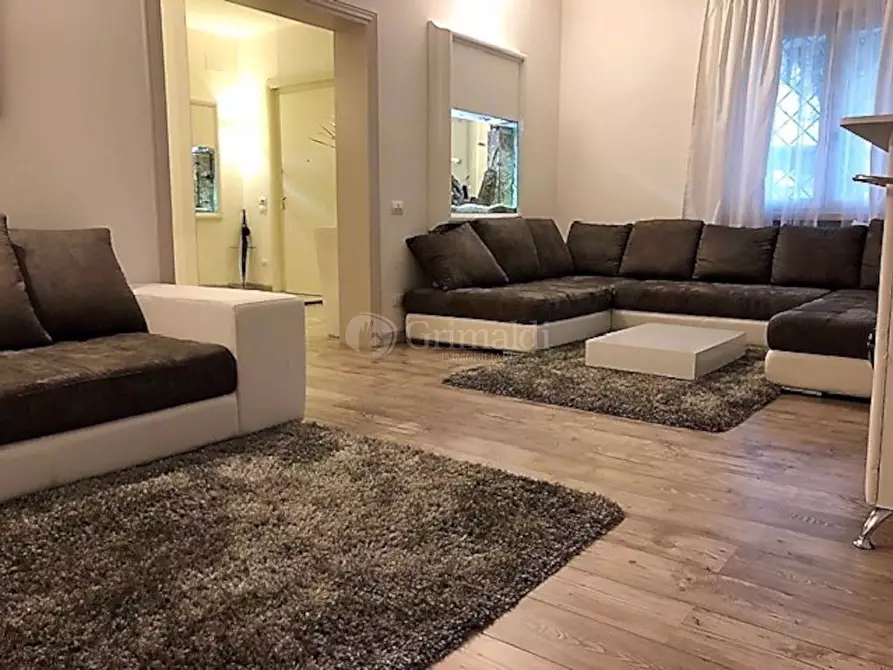 Immagine 22 di Villa in vendita  in Via Magliano, 20 a Massa