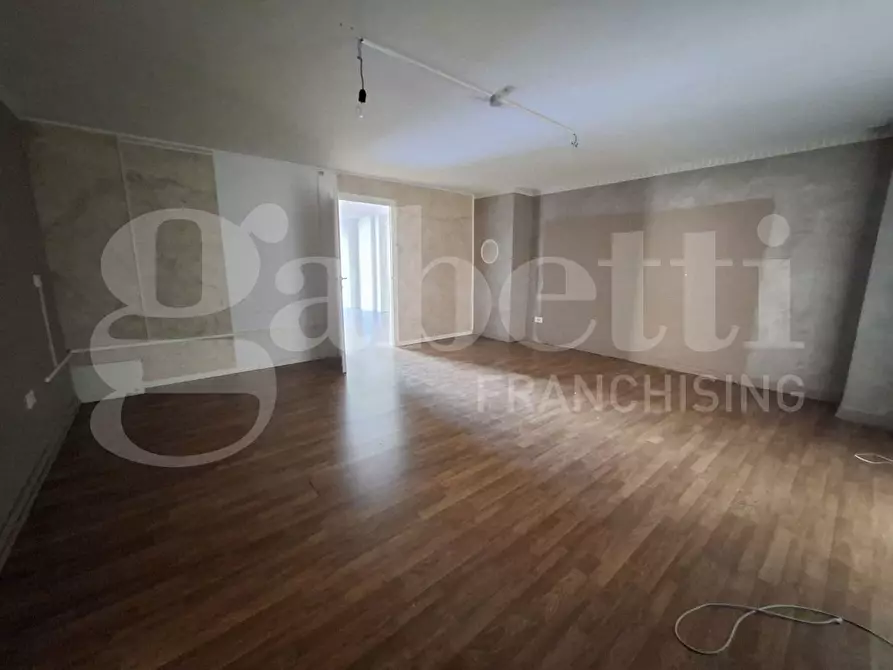 Immagine 9 di Negozio in affitto  in Via Croce Branca, snc a Sora