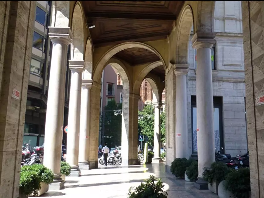 Immagine 5 di Ufficio in affitto  in Via Degli Omenoni, 2 a Milano