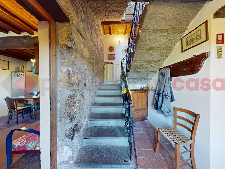 Immagine 6 di Rustico / casale in vendita  in LocalitÃ  castello, 9 a Borgo A Mozzano