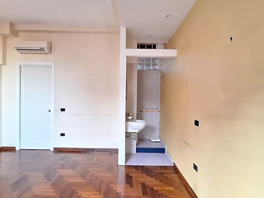 Immagine 10 di Appartamento in vendita  in Corso Campano a Giugliano In Campania