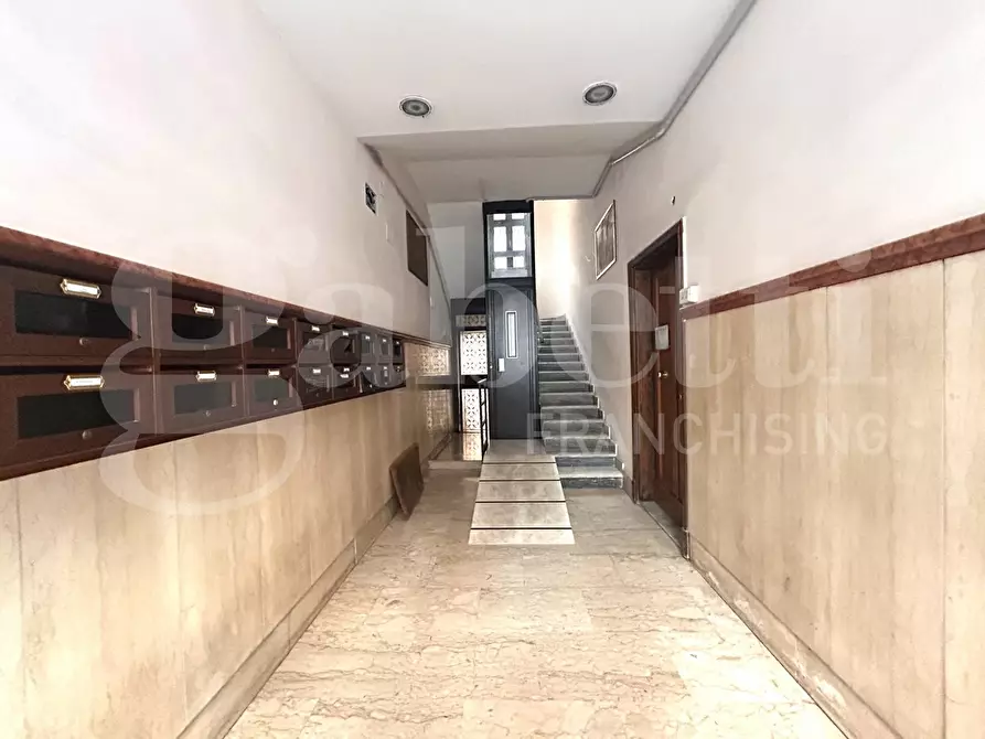 Immagine 3 di Magazzino in vendita  in Via Foligno, 6 a Roma