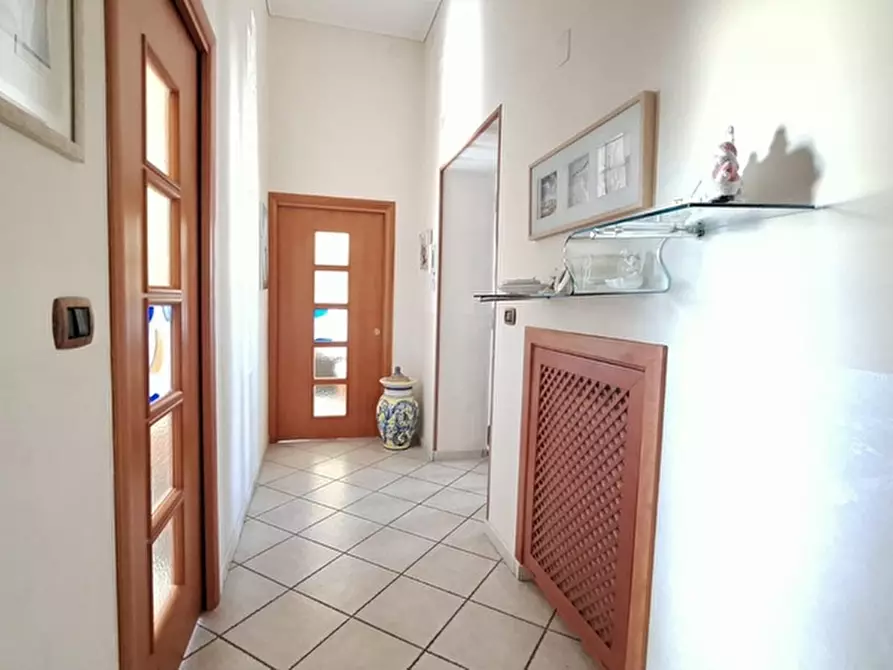 Immagine 4 di Appartamento in vendita  in Vico S. Erasmo a Napoli