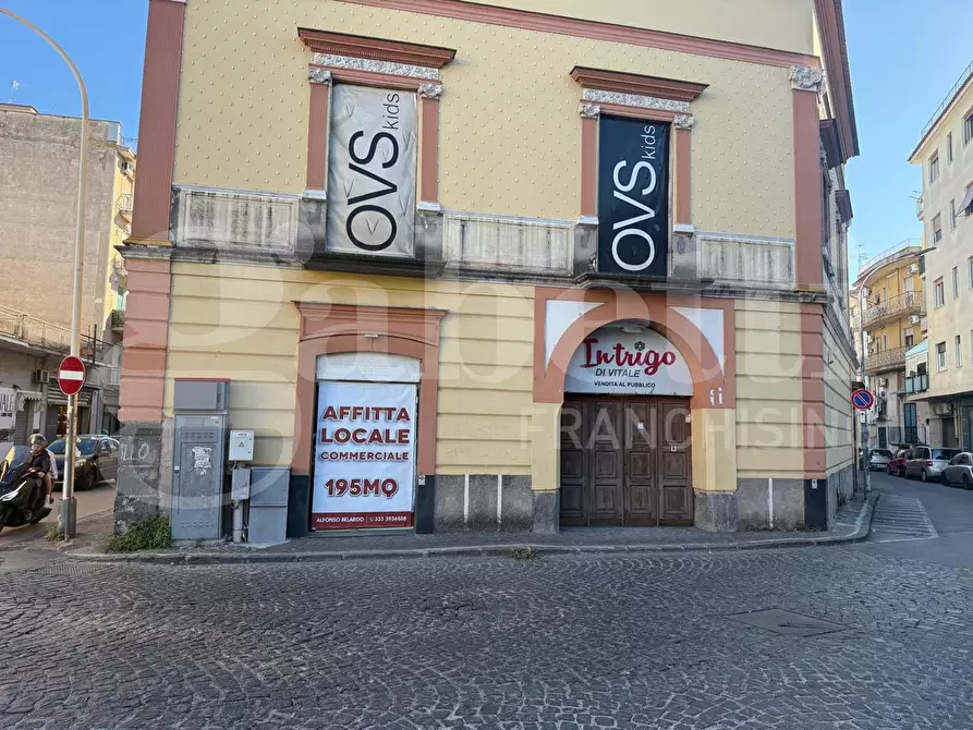 Immagine 4 di Negozio in affitto  in Piazza Riscatto a Frattamaggiore