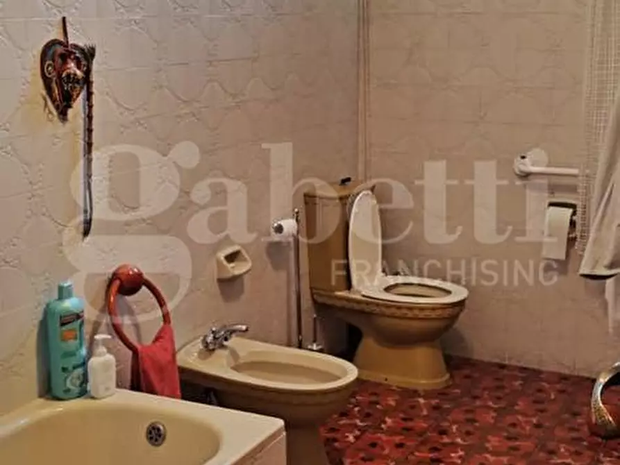 Immagine 25 di Casa indipendente in vendita  in Via Vittorio Veneto a Sant'arpino