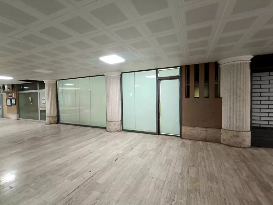 Immagine 3 di Negozio in affitto  in Via Gazzi, 22 a Messina