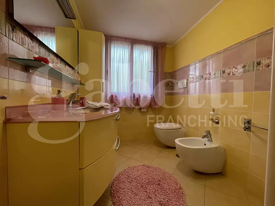 Immagine 45 di Casa trifamiliare in vendita  in Via San Remigio Paone, 10 a Formia
