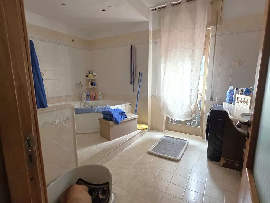 Immagine 31 di Appartamento in vendita  in Via Maiori, 7 a Napoli