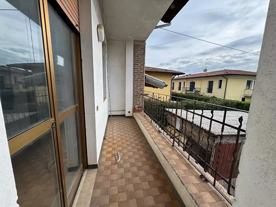 Immagine 11 di Appartamento in vendita  in Via Cattarello, 4 a Chiari