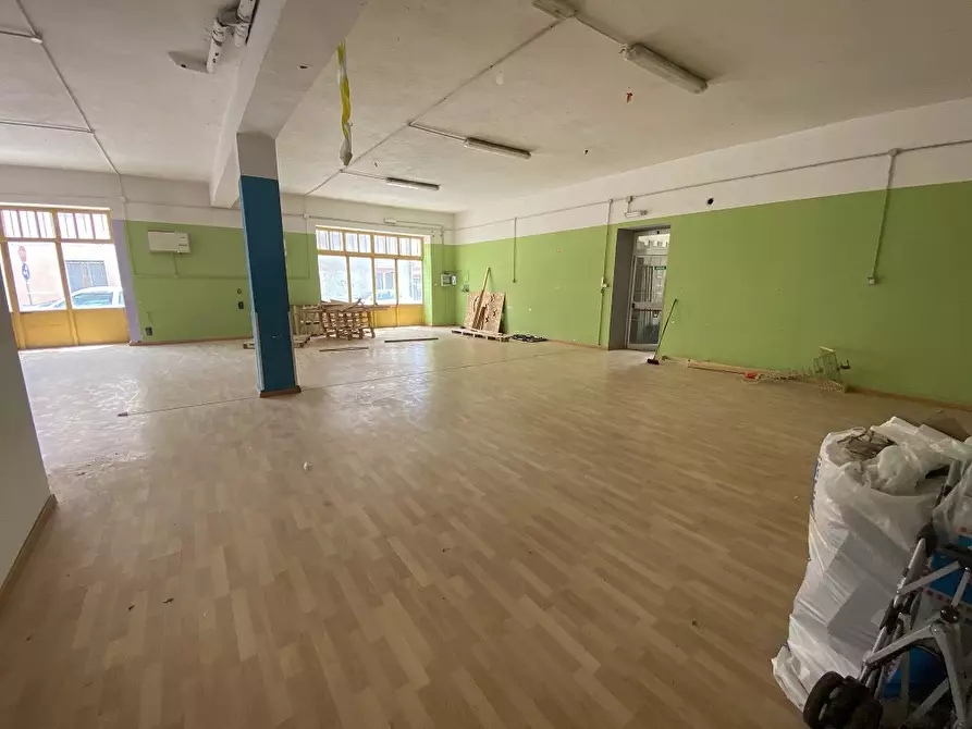 Immagine 7 di Laboratorio in vendita  in Via ARTURO BIANCHI, 00 a Manziana