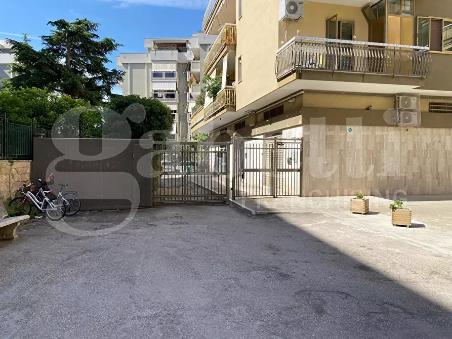 Immagine 3 di Box auto in vendita  in Via Gramsci a Trani