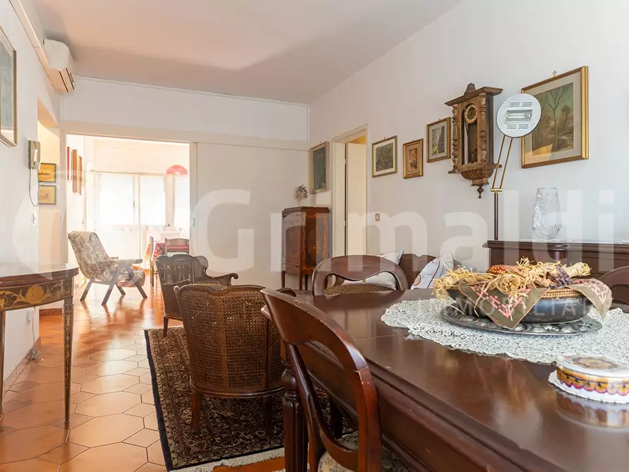 Immagine 5 di Appartamento in vendita  in Via Orio Vergani a Roma
