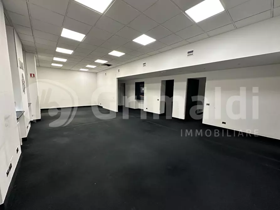 Immagine 9 di Ufficio in affitto  in Via antonio Canova, 19 a Milano