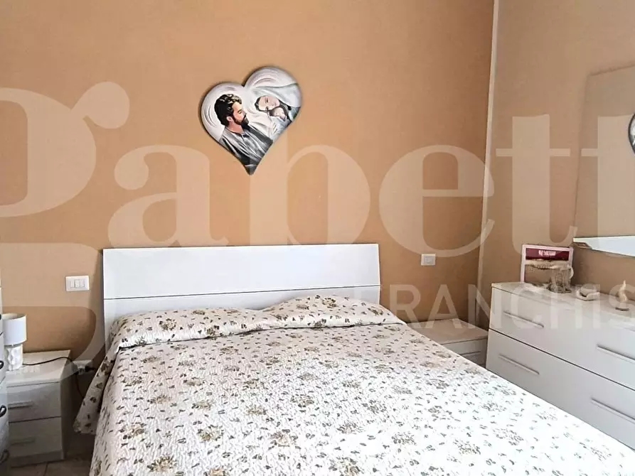 Immagine 11 di Appartamento in vendita  in Via Marigliano a Napoli