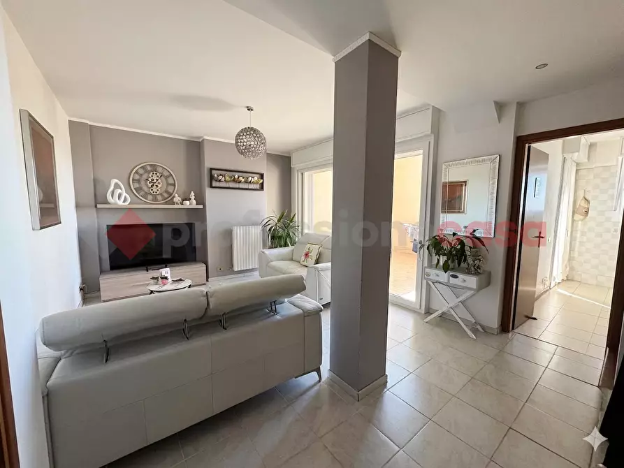 Immagine 14 di Appartamento in vendita  in Via Gioacchino Rossini, 2 a Legnano